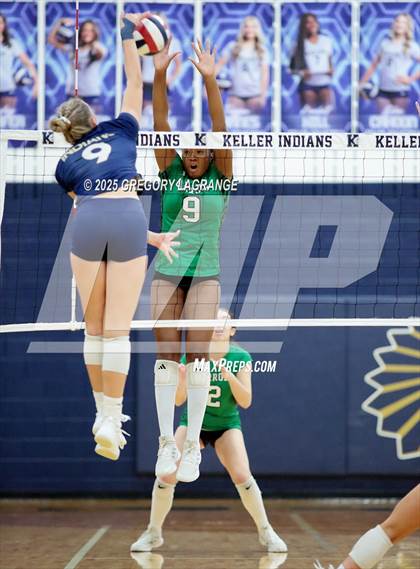Thumbnail 2 in Southlake Carroll vs Keller photogallery.