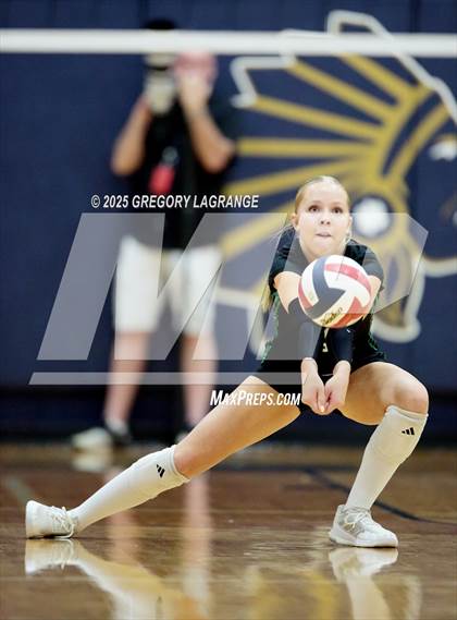 Thumbnail 1 in Southlake Carroll vs Keller photogallery.