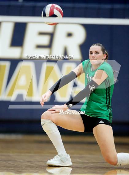 Thumbnail 2 in Southlake Carroll vs Keller photogallery.