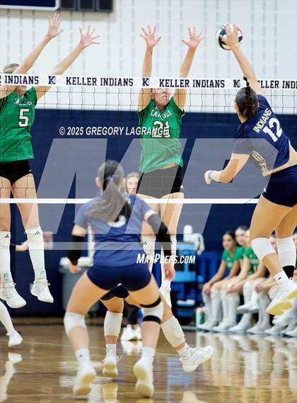 Thumbnail 1 in Southlake Carroll vs Keller photogallery.