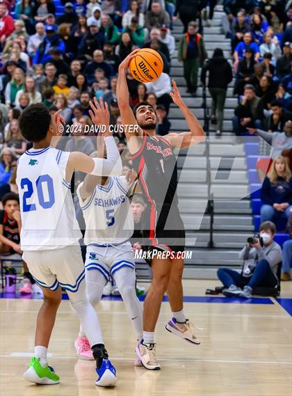 Thumbnail 3 in James Madison @ South Lakes (VHSL Class 6 Region D Final) photogallery.