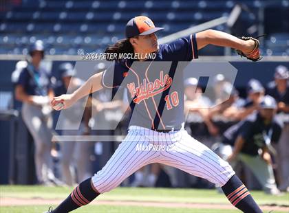 Thumbnail 2 in Plymouth North vs. Walpole (MIAA Division 2 Final) photogallery.