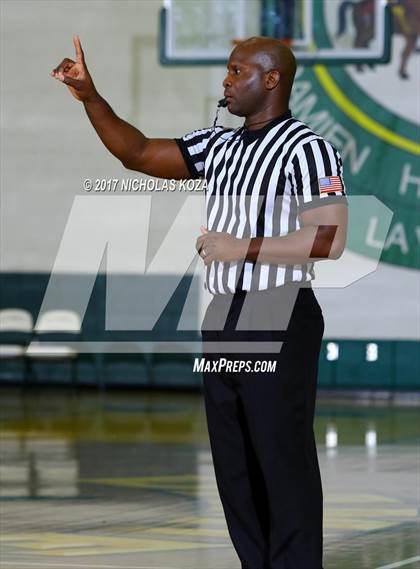 Thumbnail 2 in St. John Bosco vs. Crespi (The Classic at Damien) photogallery.