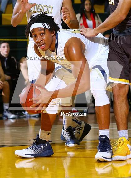 Thumbnail 3 in St. John Bosco vs. Crespi (The Classic at Damien) photogallery.