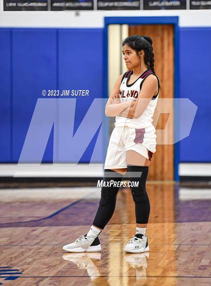 Thumbnail 1 in A&M Consolidated vs Milano (Cotton Christmas Classic) photogallery.