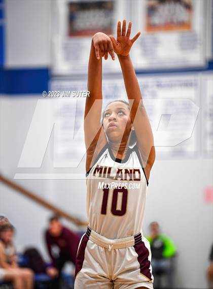 Thumbnail 2 in A&M Consolidated vs Milano (Cotton Christmas Classic) photogallery.