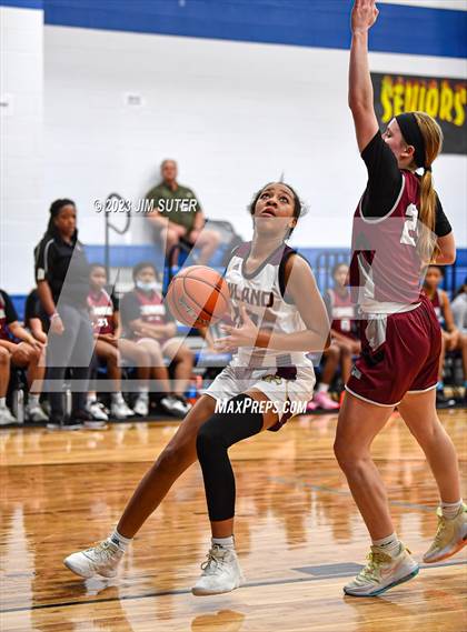 Thumbnail 3 in A&M Consolidated vs Milano (Cotton Christmas Classic) photogallery.
