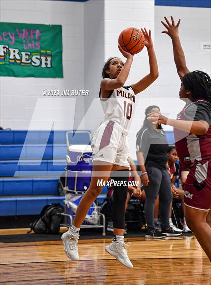 Thumbnail 3 in A&M Consolidated vs Milano (Cotton Christmas Classic) photogallery.