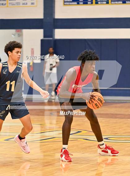 Thumbnail 3 in Northside Christian vs Admiral Farragut  (The Hoop Vibe) photogallery.