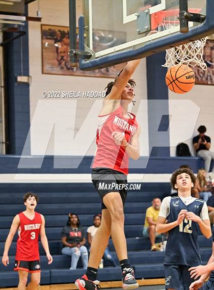 Thumbnail 1 in Northside Christian vs Admiral Farragut  (The Hoop Vibe) photogallery.