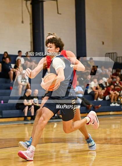 Thumbnail 1 in Northside Christian vs Admiral Farragut  (The Hoop Vibe) photogallery.