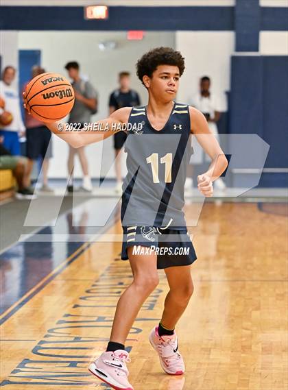 Thumbnail 2 in Northside Christian vs Admiral Farragut  (The Hoop Vibe) photogallery.
