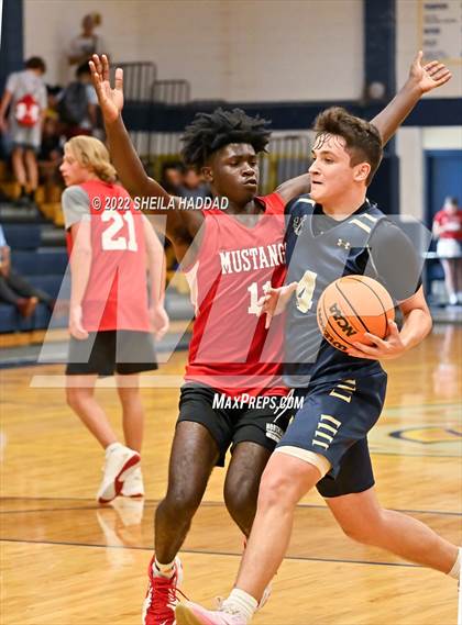 Thumbnail 1 in Northside Christian vs Admiral Farragut  (The Hoop Vibe) photogallery.