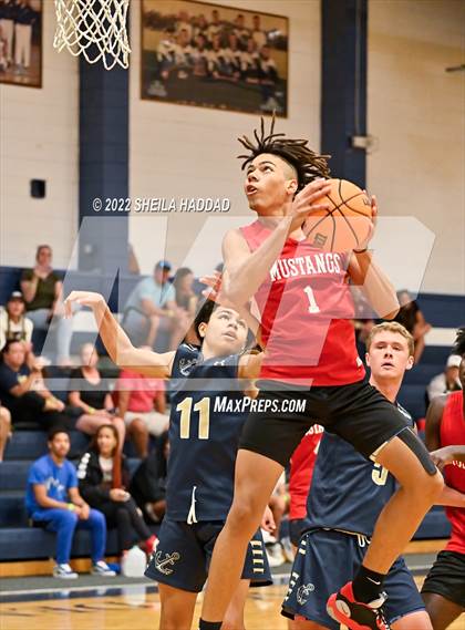 Thumbnail 2 in Northside Christian vs Admiral Farragut  (The Hoop Vibe) photogallery.