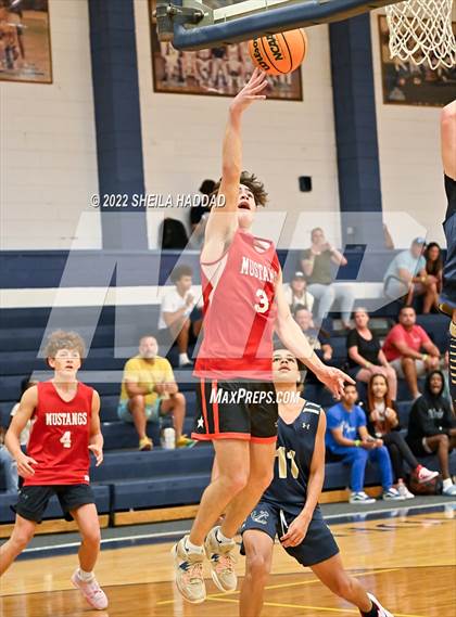 Thumbnail 3 in Northside Christian vs Admiral Farragut  (The Hoop Vibe) photogallery.