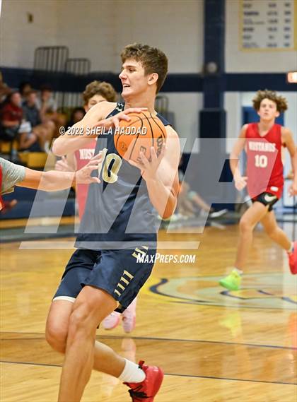 Thumbnail 3 in Northside Christian vs Admiral Farragut  (The Hoop Vibe) photogallery.