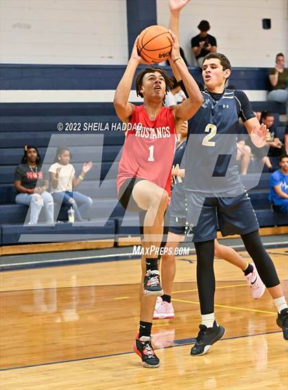 Thumbnail 2 in Northside Christian vs Admiral Farragut  (The Hoop Vibe) photogallery.