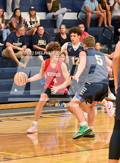 Thumbnail 2 in Northside Christian vs Admiral Farragut  (The Hoop Vibe) photogallery.