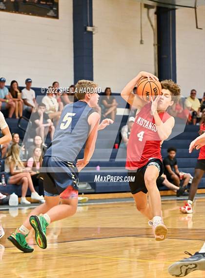 Thumbnail 3 in Northside Christian vs Admiral Farragut  (The Hoop Vibe) photogallery.