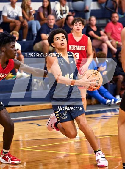 Thumbnail 3 in Northside Christian vs Admiral Farragut  (The Hoop Vibe) photogallery.