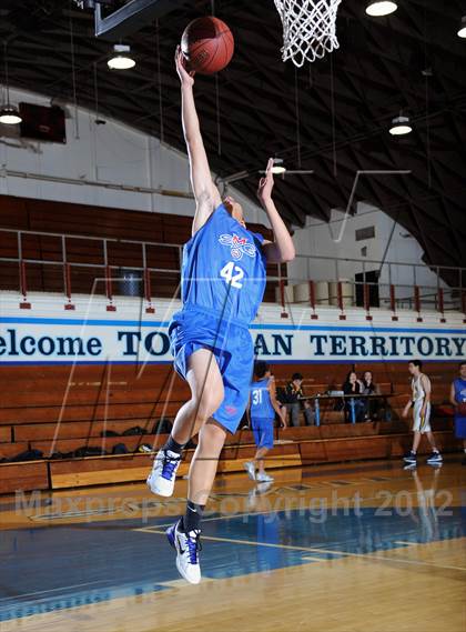 Thumbnail 1 in Alhambra vs San Gabriel (San Marino Tournament) photogallery.