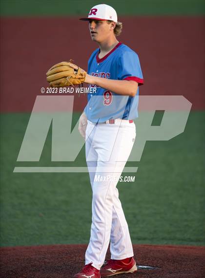 Thumbnail 3 in E.D. White vs Archbishop Rummel (Mike Miley Stadium) photogallery.