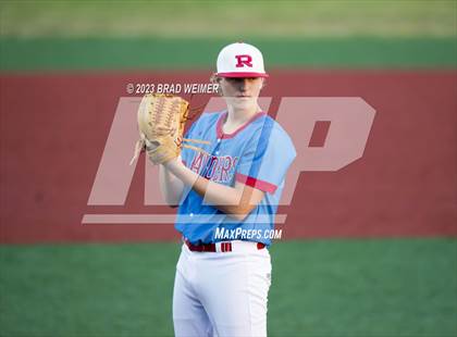 Thumbnail 2 in E.D. White vs Archbishop Rummel (Mike Miley Stadium) photogallery.