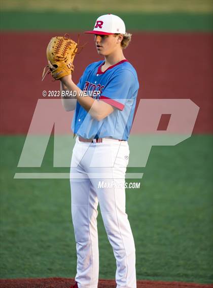 Thumbnail 1 in E.D. White vs Archbishop Rummel (Mike Miley Stadium) photogallery.
