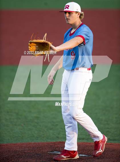 Thumbnail 1 in E.D. White vs Archbishop Rummel (Mike Miley Stadium) photogallery.