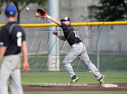 Thumbnail 3 in Crandall vs. Spring Hill (UIL 4A Region 2 Area Playoff) photogallery.