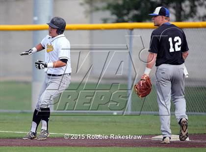 Thumbnail 1 in Crandall vs. Spring Hill (UIL 4A Region 2 Area Playoff) photogallery.