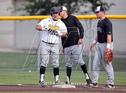 Thumbnail 2 in Crandall vs. Spring Hill (UIL 4A Region 2 Area Playoff) photogallery.