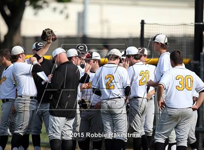 Thumbnail 1 in Crandall vs. Spring Hill (UIL 4A Region 2 Area Playoff) photogallery.