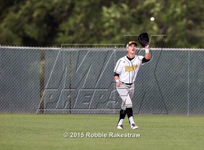 Thumbnail 3 in Crandall vs. Spring Hill (UIL 4A Region 2 Area Playoff) photogallery.