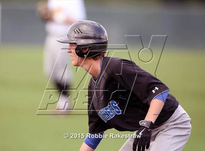 Thumbnail 1 in Crandall vs. Spring Hill (UIL 4A Region 2 Area Playoff) photogallery.