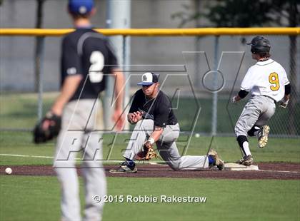 Thumbnail 1 in Crandall vs. Spring Hill (UIL 4A Region 2 Area Playoff) photogallery.