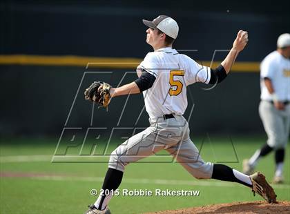 Thumbnail 2 in Crandall vs. Spring Hill (UIL 4A Region 2 Area Playoff) photogallery.