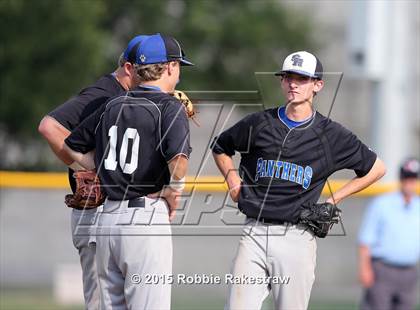 Thumbnail 1 in Crandall vs. Spring Hill (UIL 4A Region 2 Area Playoff) photogallery.