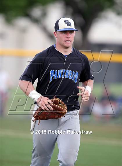 Thumbnail 2 in Crandall vs. Spring Hill (UIL 4A Region 2 Area Playoff) photogallery.