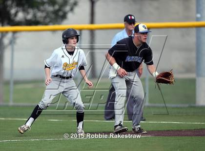 Thumbnail 1 in Crandall vs. Spring Hill (UIL 4A Region 2 Area Playoff) photogallery.