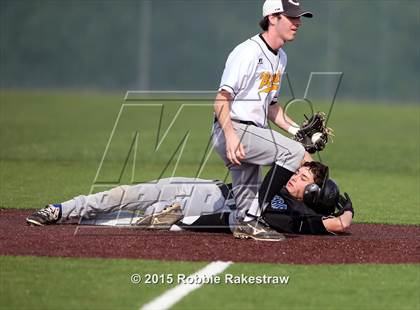 Thumbnail 2 in Crandall vs. Spring Hill (UIL 4A Region 2 Area Playoff) photogallery.