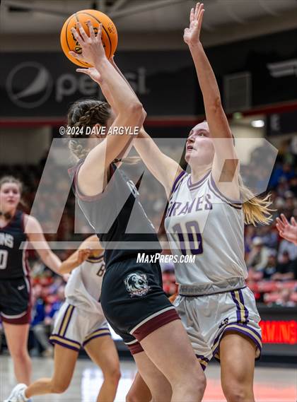 Thumbnail 3 in North Summit vs. Intermountain Christian (UHSAA 2A Quarterfinal) photogallery.