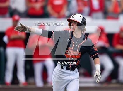 Thumbnail 3 in Edwardsville vs. Mundelein (IHSA 4A State Finals) photogallery.