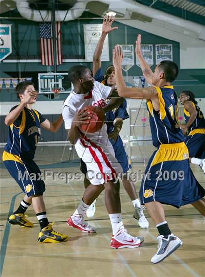 Thumbnail 3 in Inderkum vs. Vallejo (Huskey Classic) photogallery.