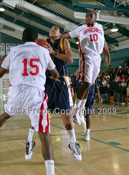 Thumbnail 1 in Inderkum vs. Vallejo (Huskey Classic) photogallery.
