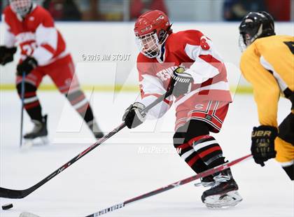 Thumbnail 2 in Cheshire vs. Trumbull (Milford Holiday Jamboree) photogallery.