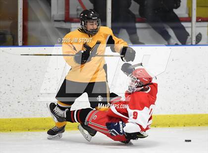 Thumbnail 2 in Cheshire vs. Trumbull (Milford Holiday Jamboree) photogallery.