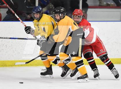Thumbnail 3 in Cheshire vs. Trumbull (Milford Holiday Jamboree) photogallery.
