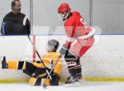 Thumbnail 2 in Cheshire vs. Trumbull (Milford Holiday Jamboree) photogallery.