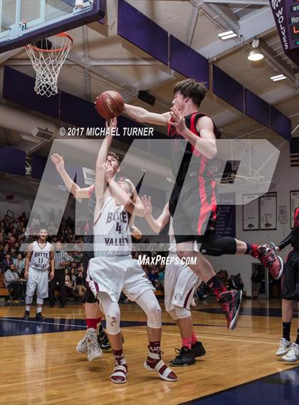 Thumbnail 1 in Butte Valley vs. Hayfork (CIF NS D7 Final) photogallery.